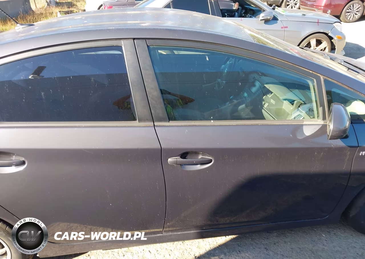 2011 Toyota Prius Three VIN:JTDKN3DUXB1409094 - 13