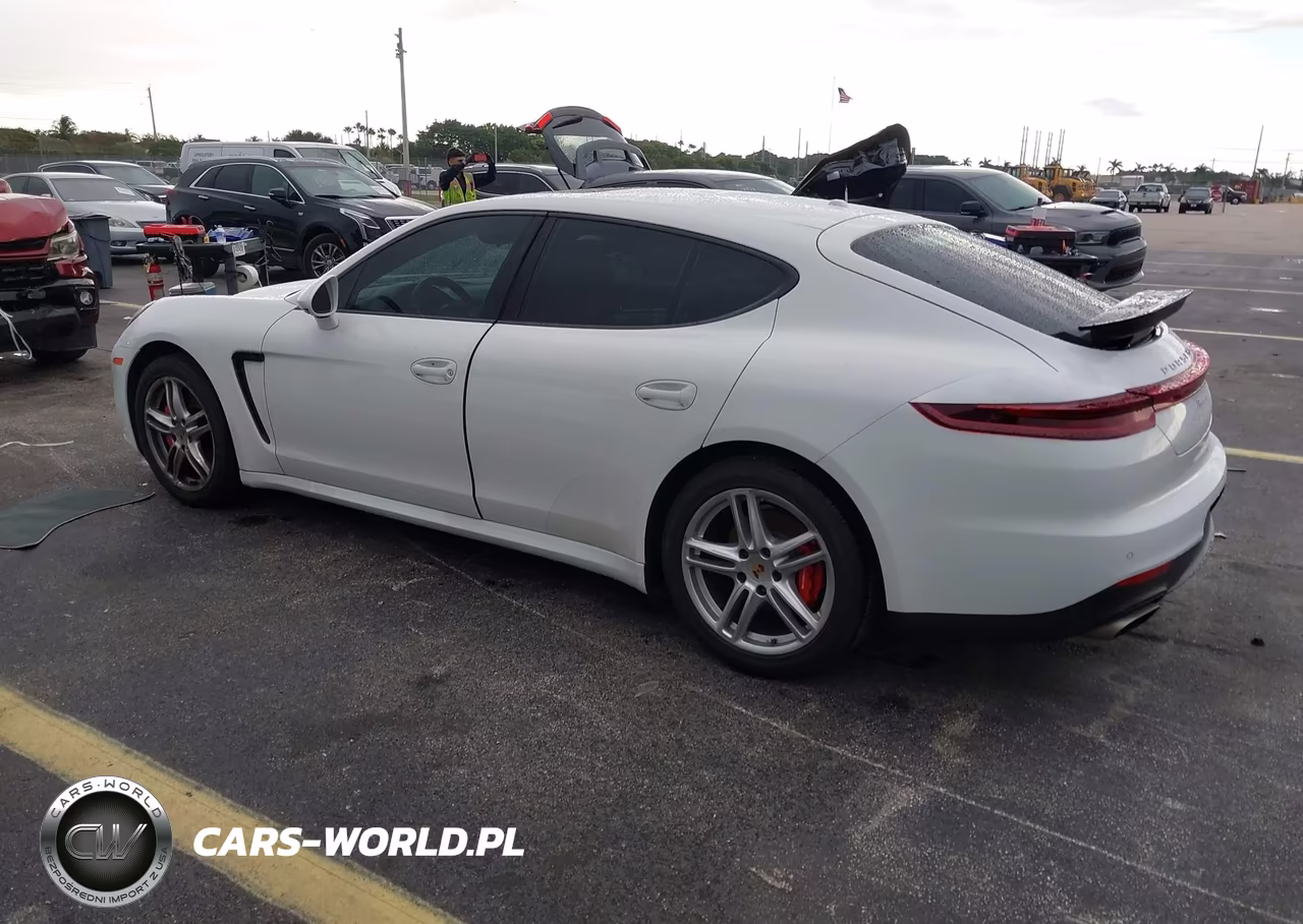 2014 Porsche Panamera 4 VIN:WP0AA2A71EL005691 - 3