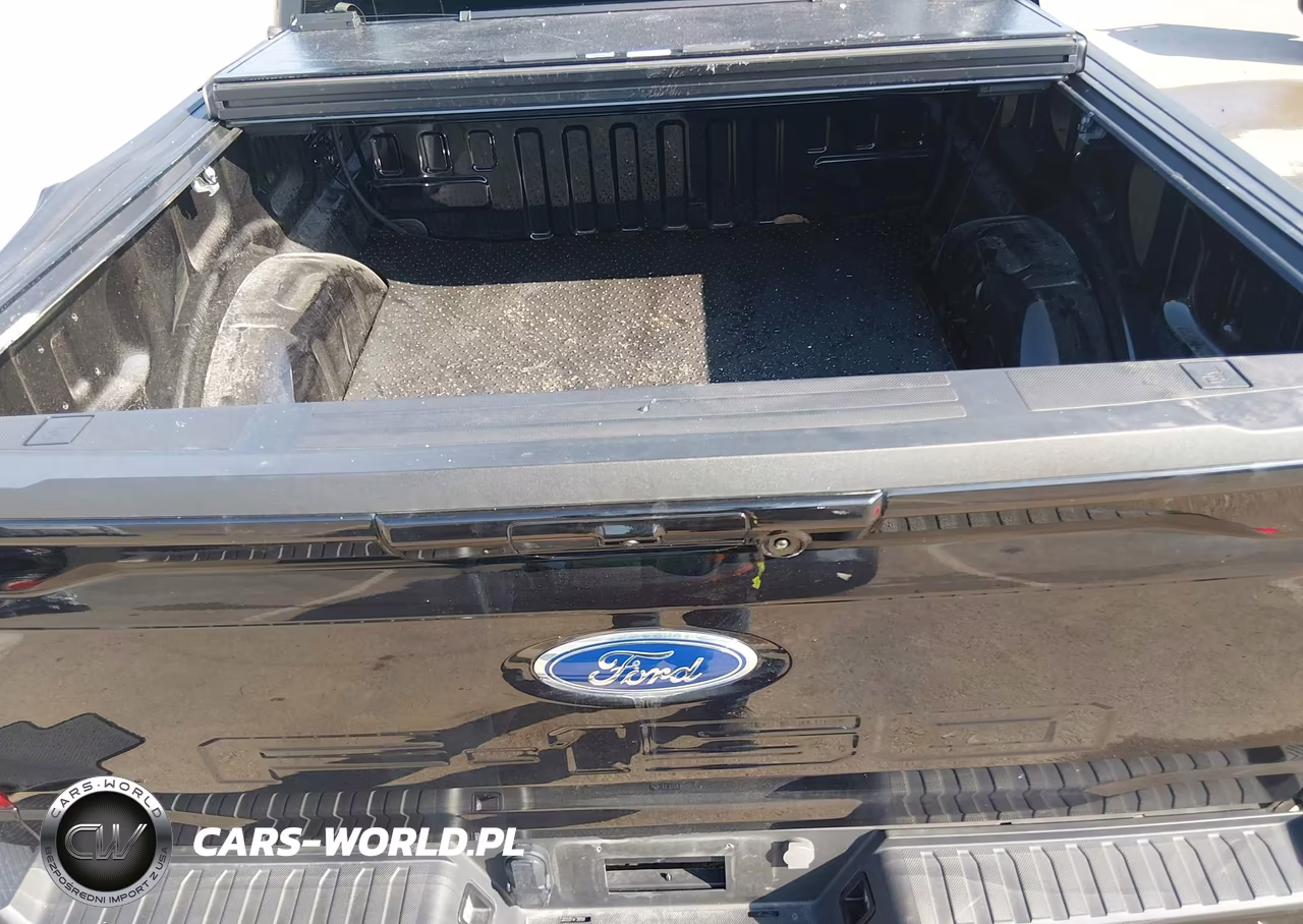 2023 Ford F-150 Xlt VIN:1FTFW1E59PKG12327 - 14