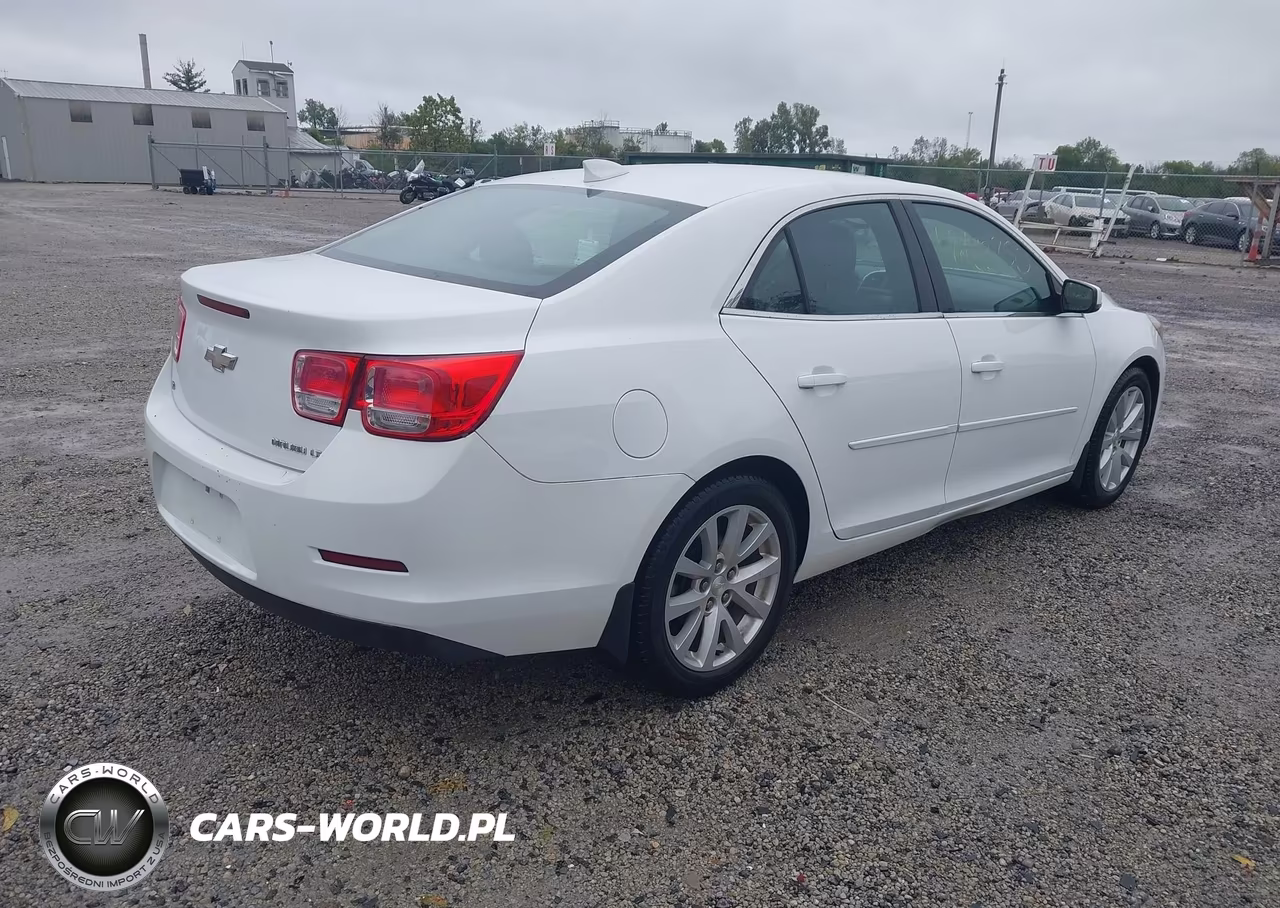 2015 Chevrolet Malibu 2Lt VIN:1G11D5SL4FF183852 - 4