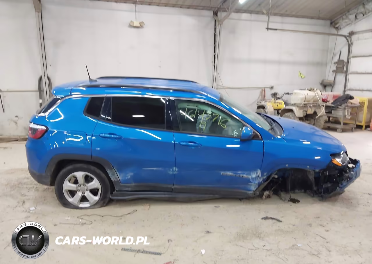 2019 Jeep Compass Latitude 4X4 VIN:3C4NJDBB8KT682463 - 13