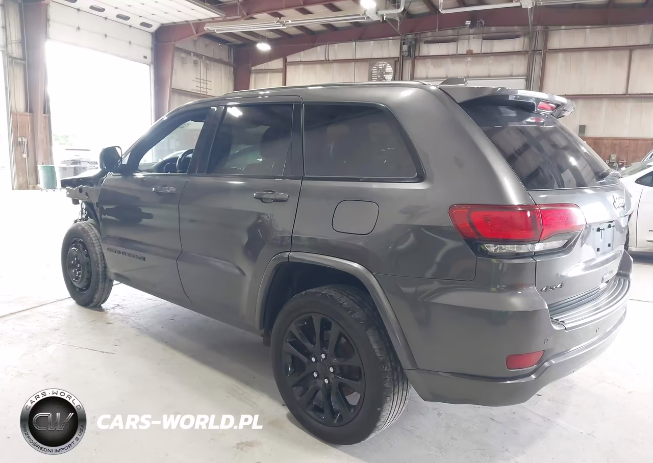 2021 Jeep Grand Cherokee Laredo X 4X4 VIN:1C4RJFAG4MC533797 - 3
