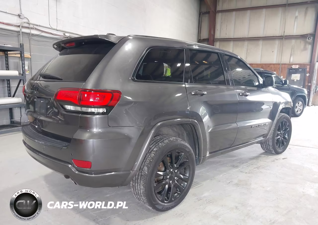 2021 Jeep Grand Cherokee Laredo X 4X4 VIN:1C4RJFAG4MC533797 - 4