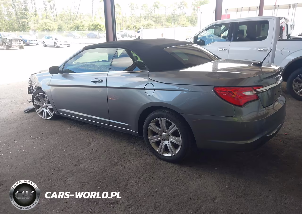 2011 Chrysler 200 Touring VIN:1C3BC2EG4BN624606 - 3