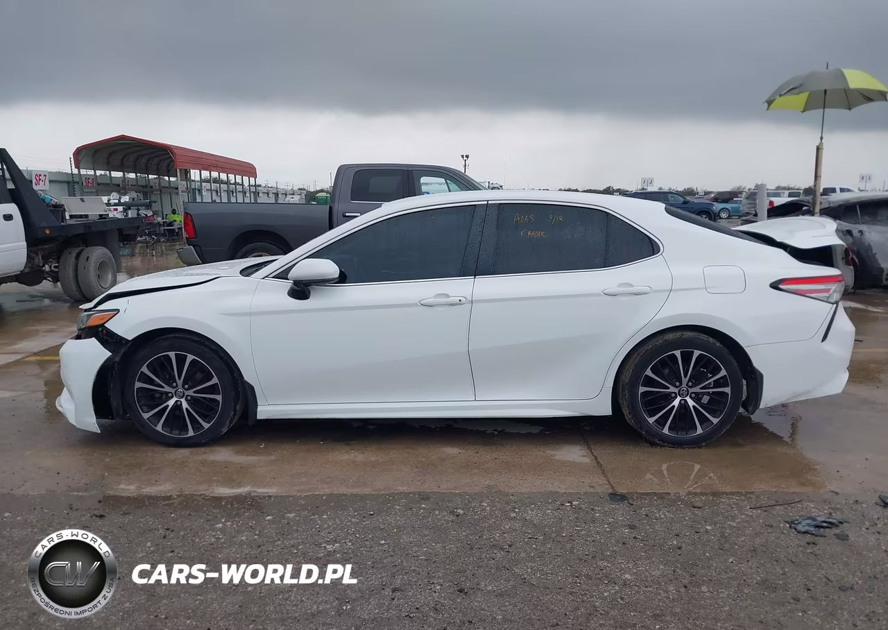 2018 Toyota Camry Se VIN:4T1B11HK6JU110347 - 15