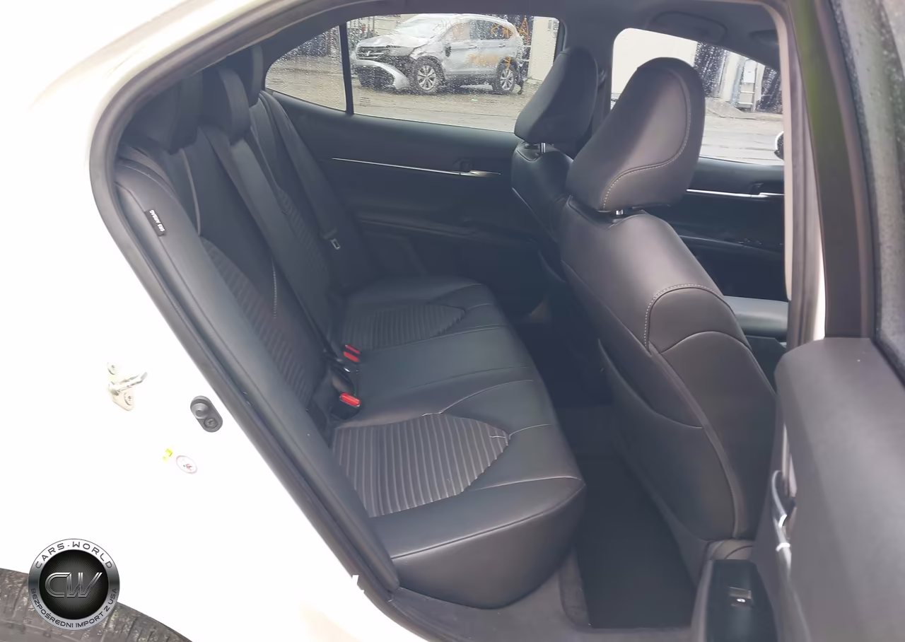 2018 Toyota Camry Se VIN:4T1B11HK6JU110347 - 8