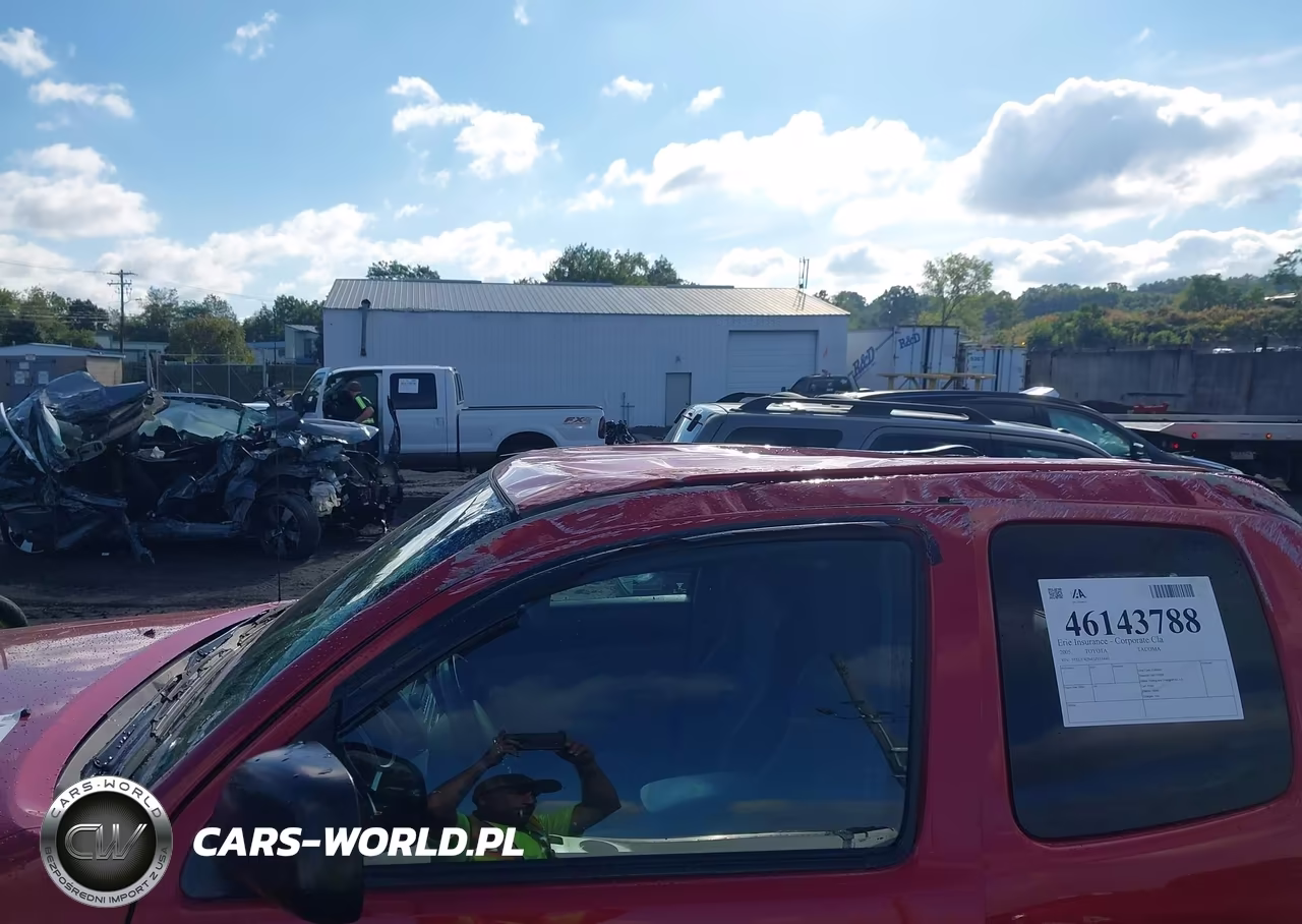 2005 Toyota Tacoma Base V6 VIN:5TEUU42N45Z111440 - 18