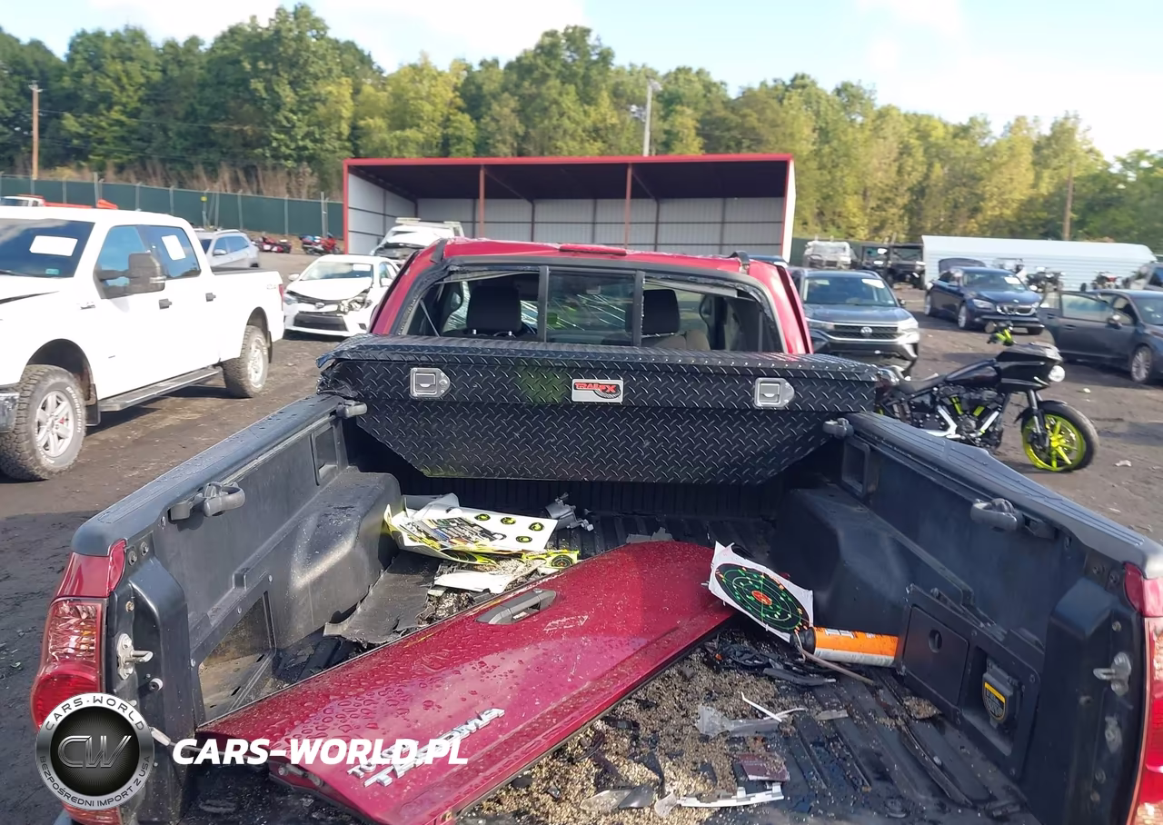 2005 Toyota Tacoma Base V6 VIN:5TEUU42N45Z111440 - 19