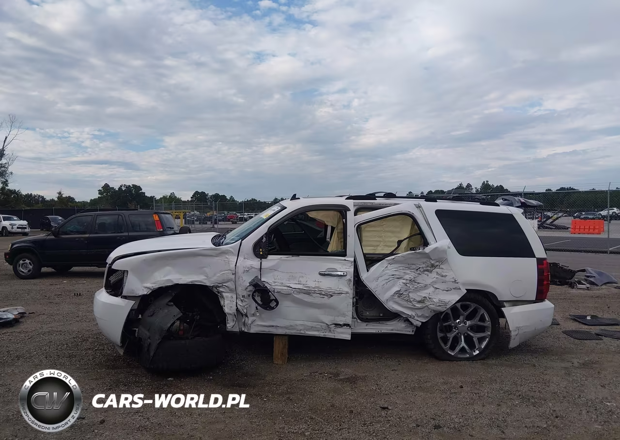 2007 Chevrolet Tahoe Ltz VIN:1GNFC13017R300209 - 14
