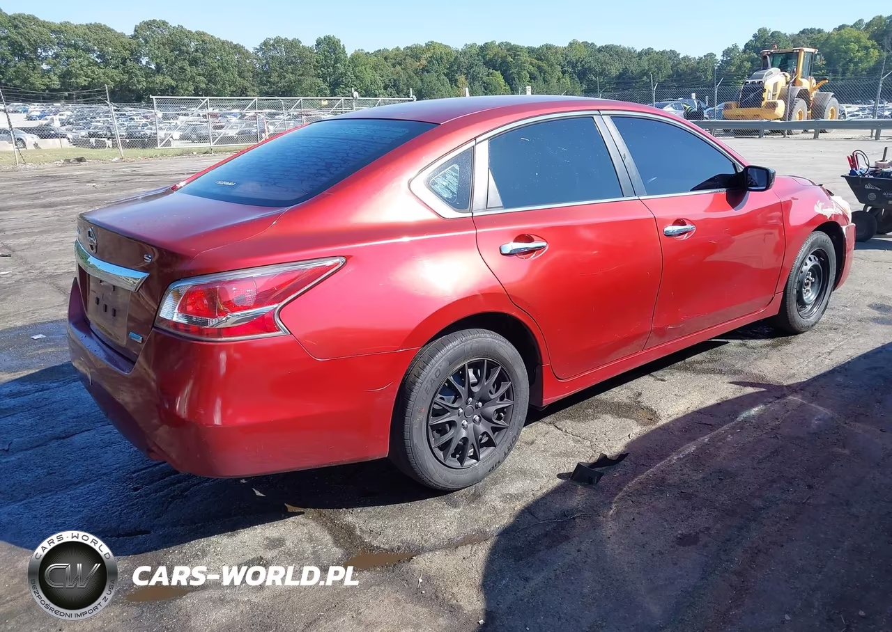 2014 Nissan Altima 2.5 S VIN:1N4AL3AP1EN339228 - 4