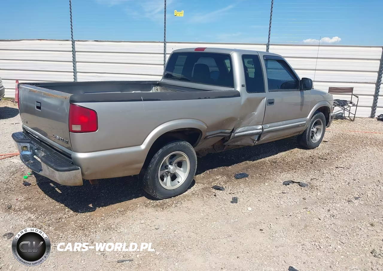 2003 Chevrolet S-10 Ls VIN:1GCCS19X938154578 - 4