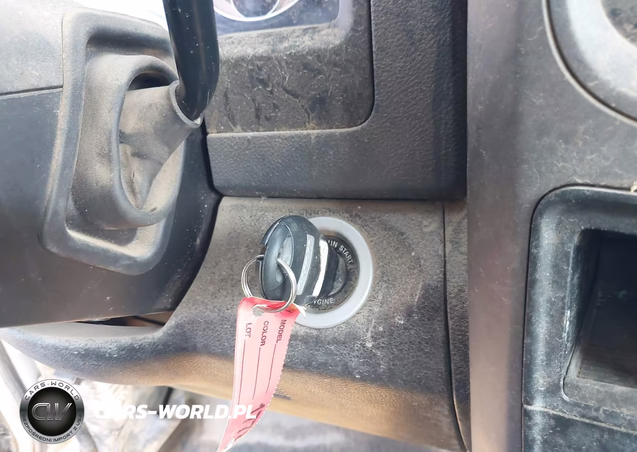 2015 Ram 1500 Tradesman VIN:3C6JR6DT8FG559437 - 11