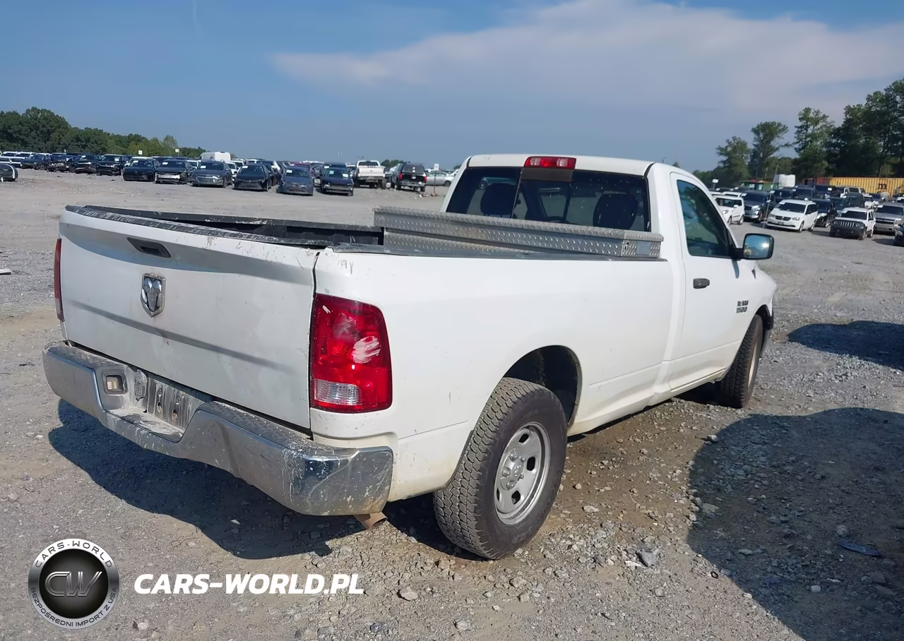 2015 Ram 1500 Tradesman VIN:3C6JR6DT8FG559437 - 4