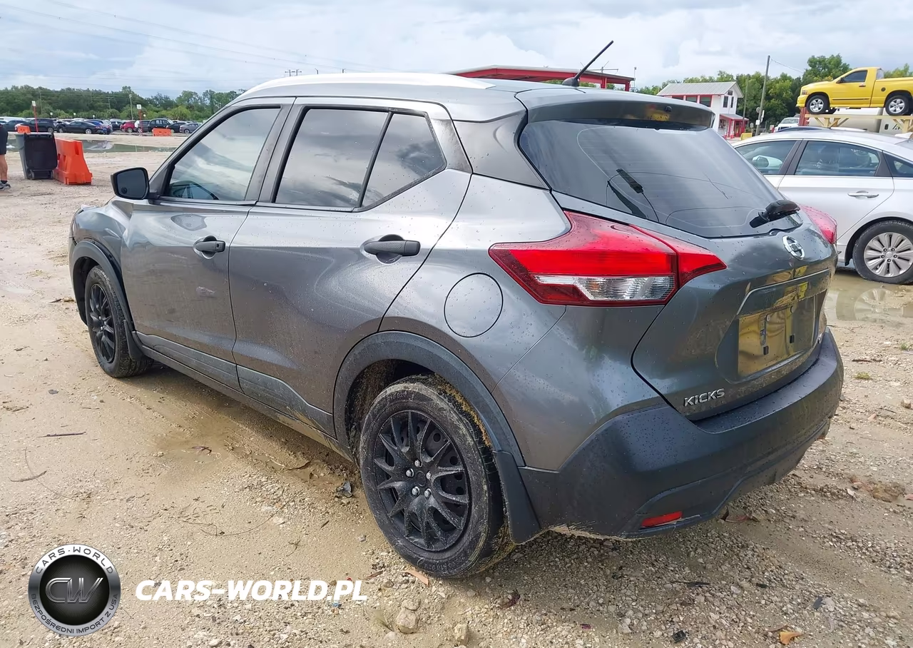 2019 Nissan Kicks S VIN:3N1CP5CUXKL517559 - 3
