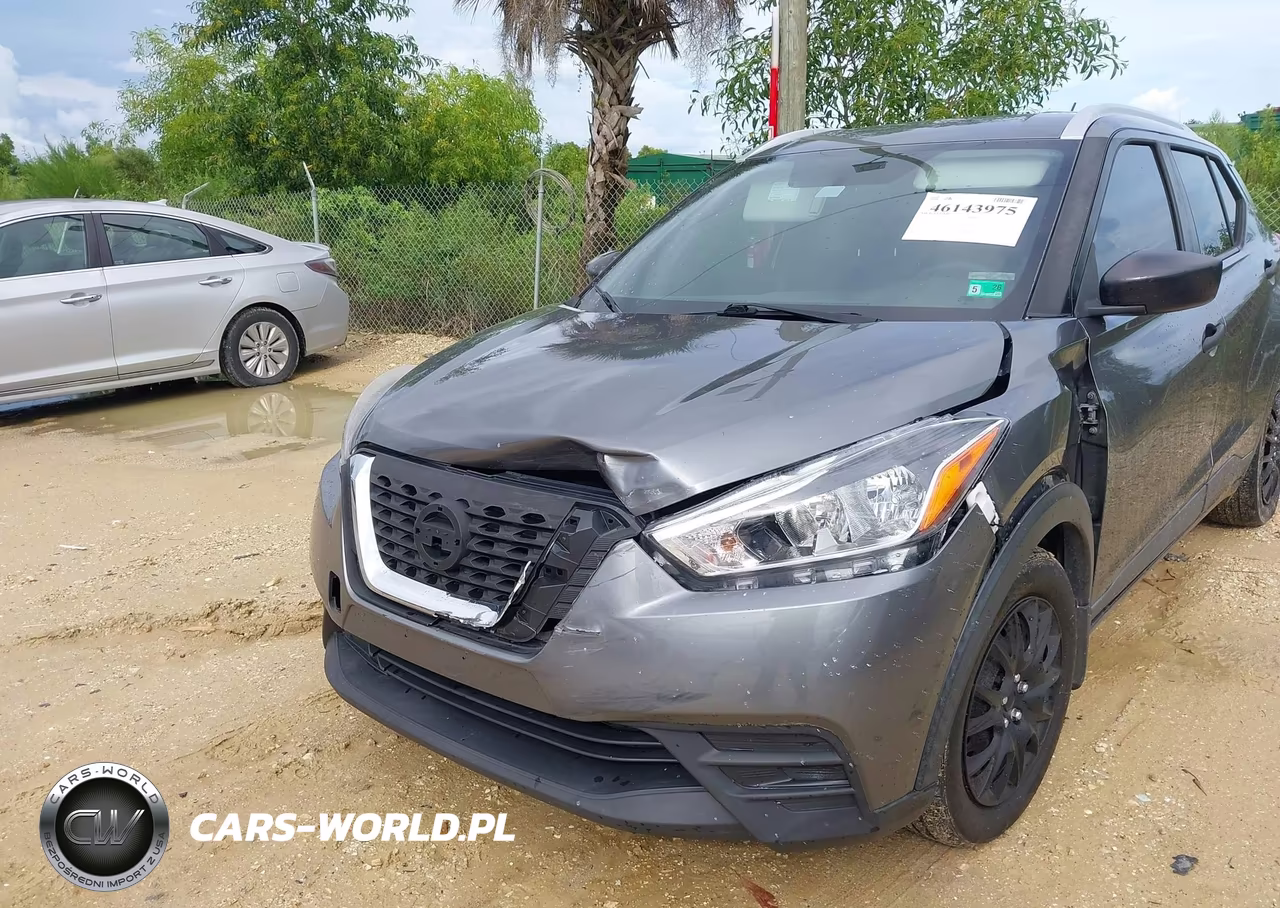 2019 Nissan Kicks S VIN:3N1CP5CUXKL517559 - 6
