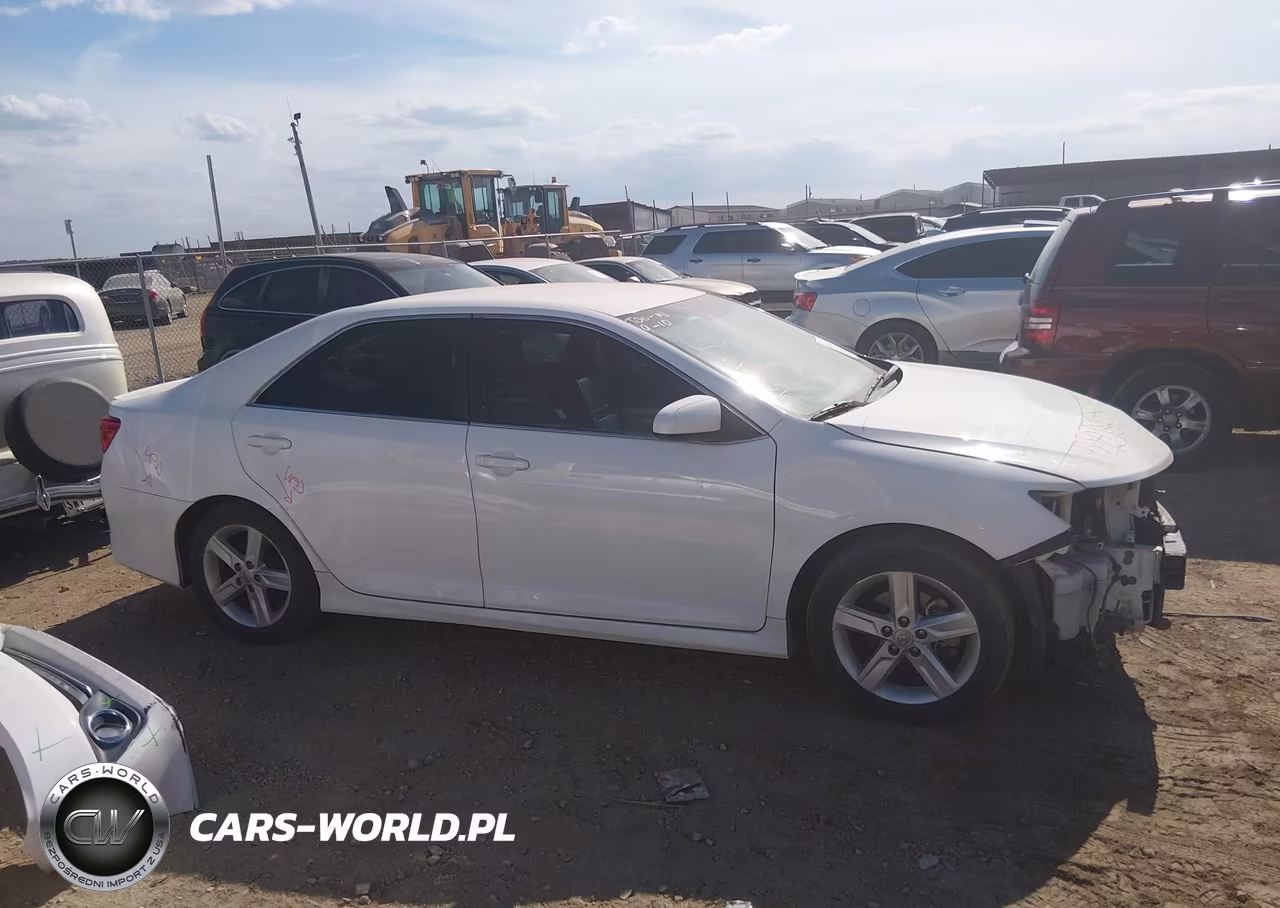 2014 Toyota Camry Se VIN:4T1BF1FKXEU839218 - 14