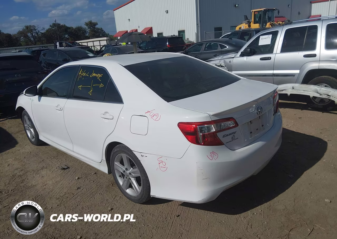 2014 Toyota Camry Se VIN:4T1BF1FKXEU839218 - 3