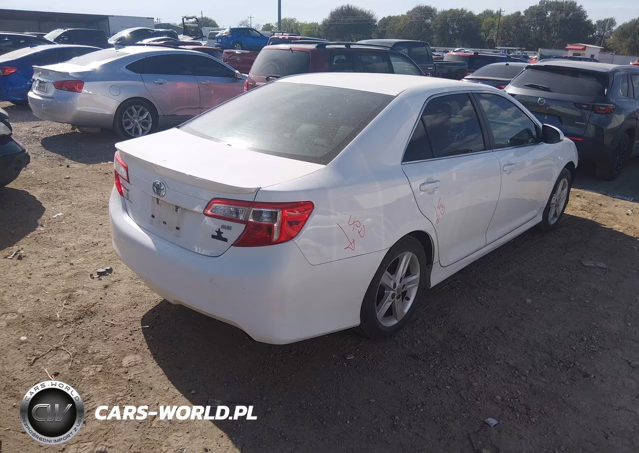 2014 Toyota Camry Se VIN:4T1BF1FKXEU839218 - 4