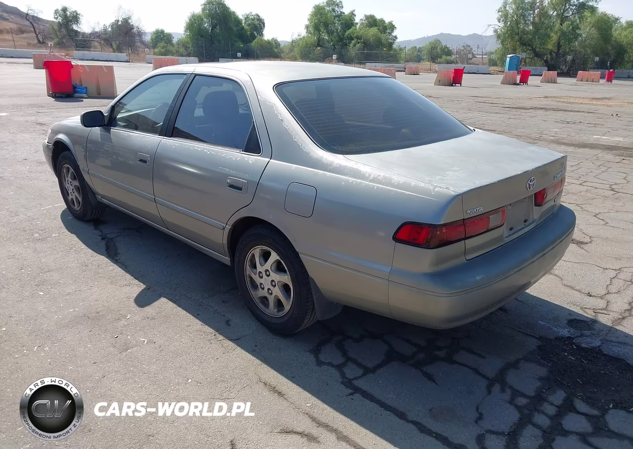 1999 Toyota Camry Le V6 VIN:JT2BF28KXX0178123 - 3