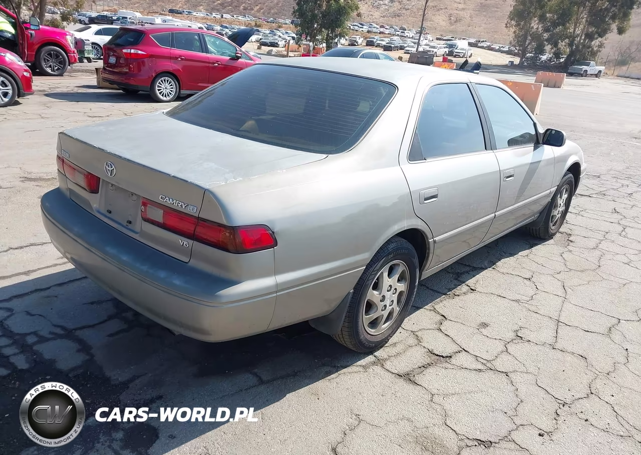 1999 Toyota Camry Le V6 VIN:JT2BF28KXX0178123 - 4