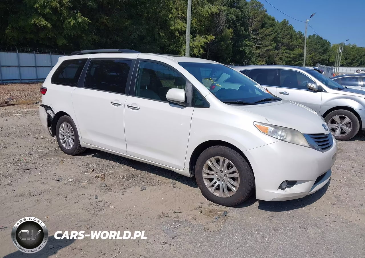 2017 Toyota Sienna Xle 8 Passenger