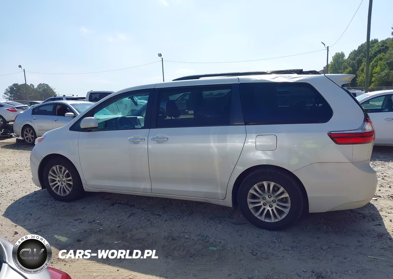 2017 Toyota Sienna Xle 8 Passenger VIN:5TDYZ3DC2HS900129 - 14