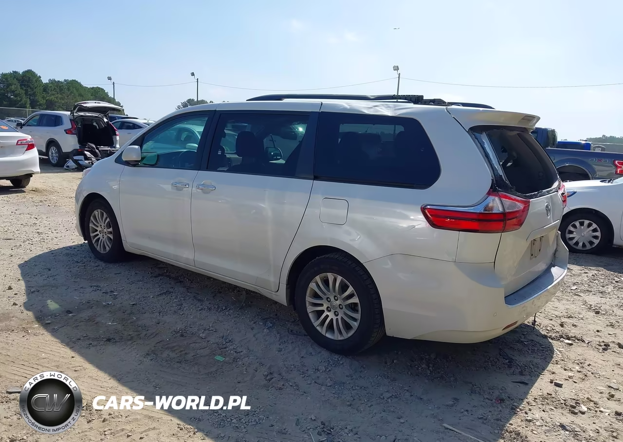 2017 Toyota Sienna Xle 8 Passenger VIN:5TDYZ3DC2HS900129 - 3