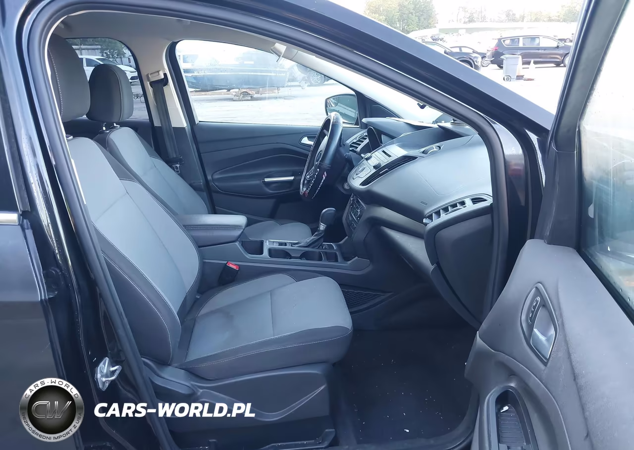 2017 Ford Escape Se VIN:1FMCU9GD7HUB70368 - 5
