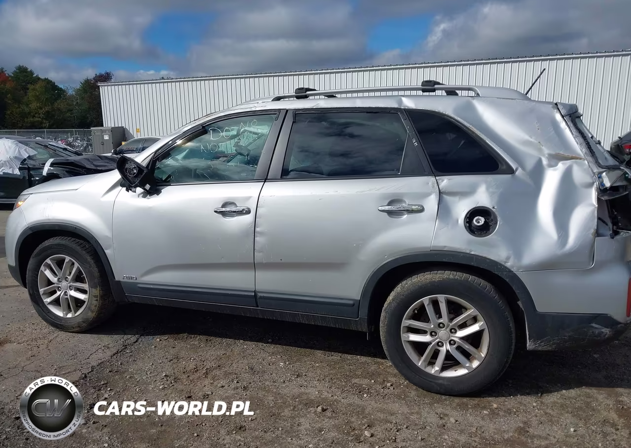 2014 Kia Sorento Lx VIN:5XYKTCA66EG454887 - 15