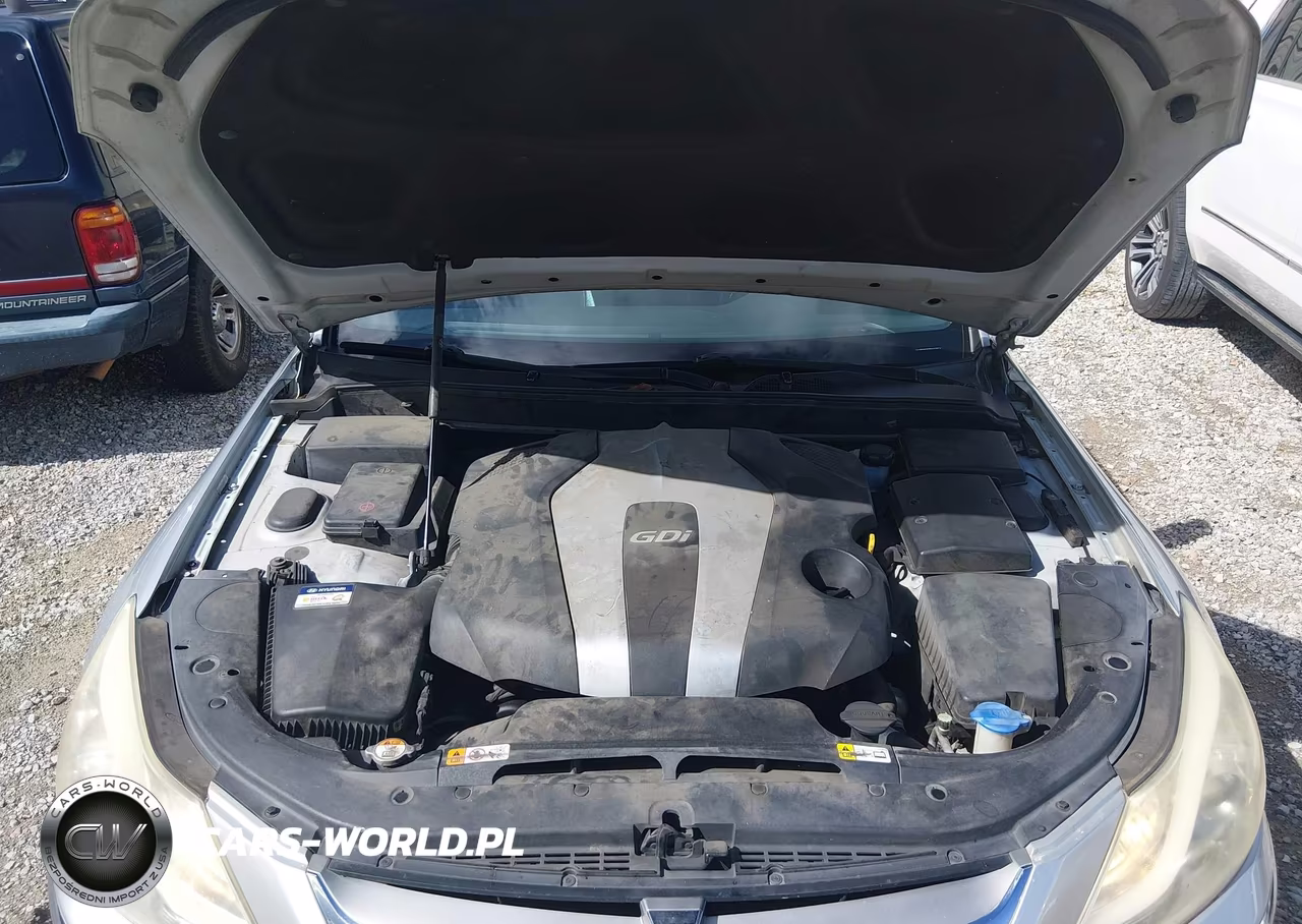 2013 Hyundai Genesis 3.8 VIN:KMHGC4DD4DU257294 - 10
