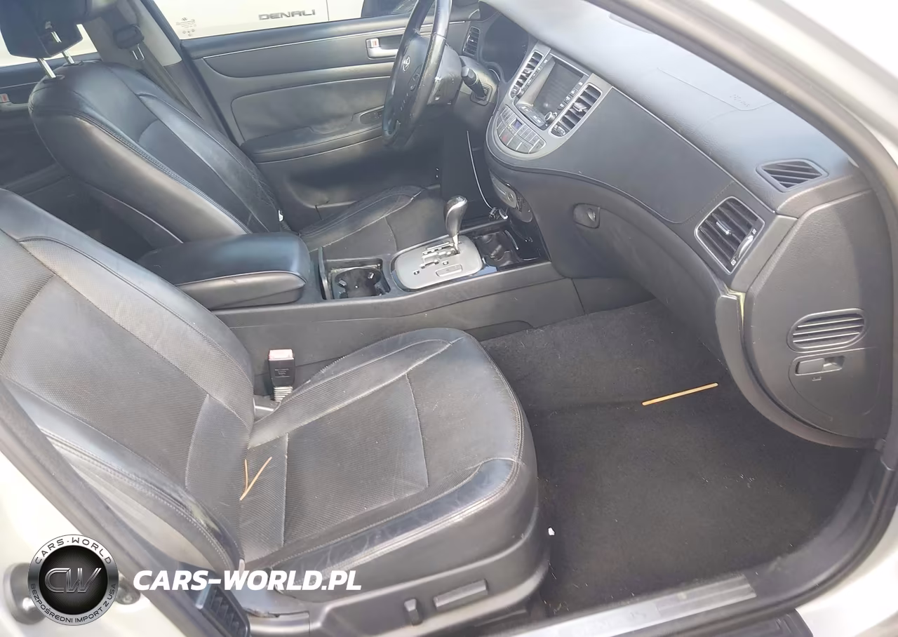 2013 Hyundai Genesis 3.8 VIN:KMHGC4DD4DU257294 - 5