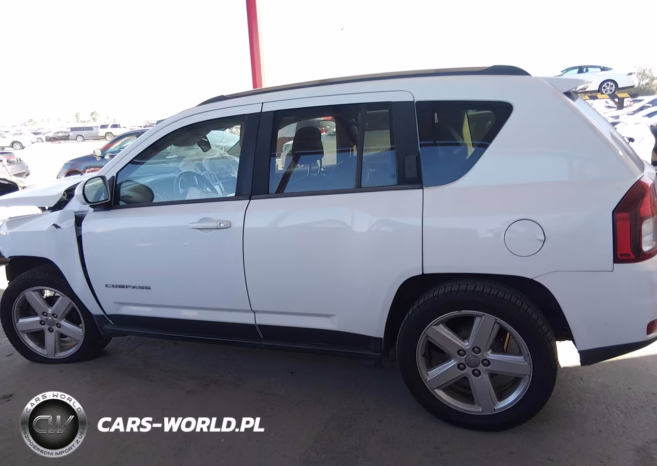 2014 Jeep Compass Latitude VIN:1C4NJCEA6ED674594 - 14