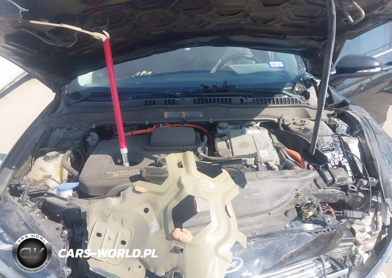 2015 Ford Fusion Energi Titanium VIN:3FA6P0SU9FR202243 - 10
