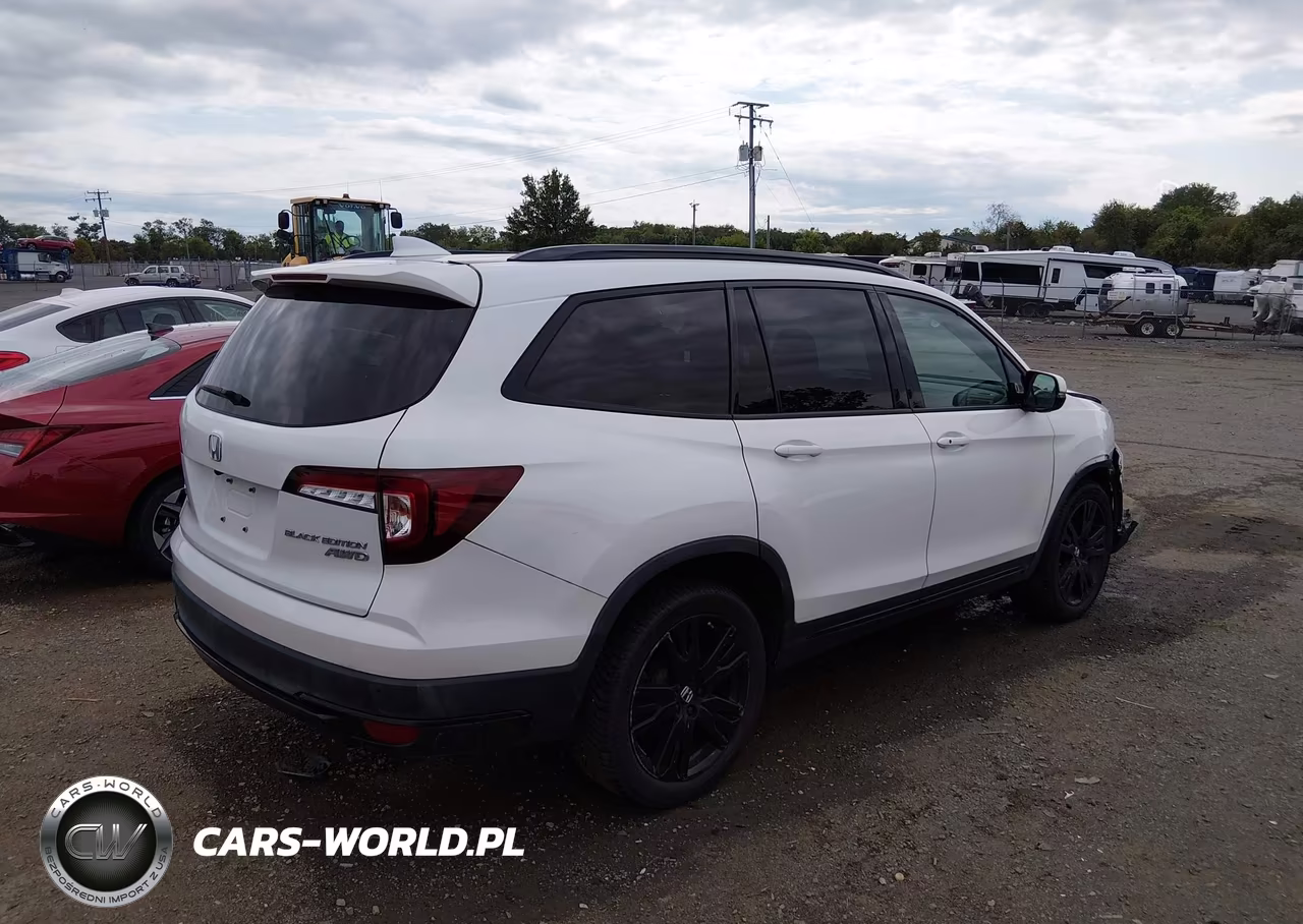 2021 Honda Pilot Black VIN:5FNYF6H78MB041988 - 4