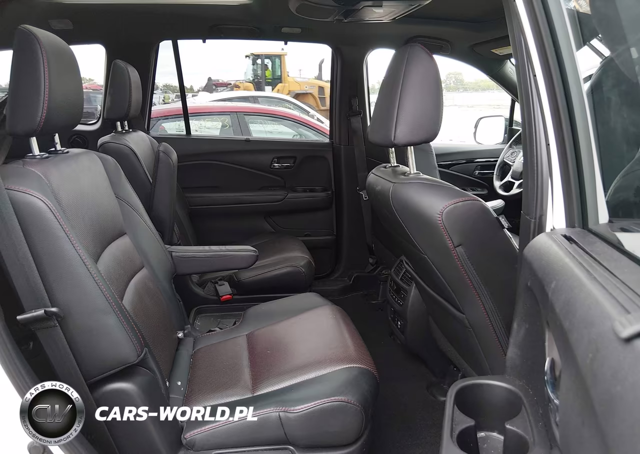 2021 Honda Pilot Black VIN:5FNYF6H78MB041988 - 8
