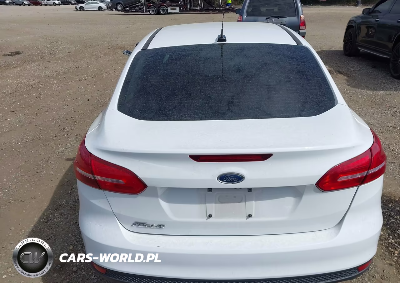 2017 Ford Focus Se VIN:1FADP3F2XHL300040 - 16