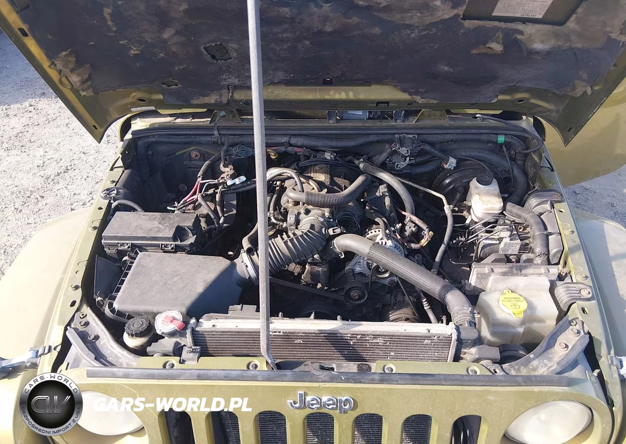 2007 Jeep Wrangler Unlimited Sahara VIN:1J4GA591X7L213612 - 10