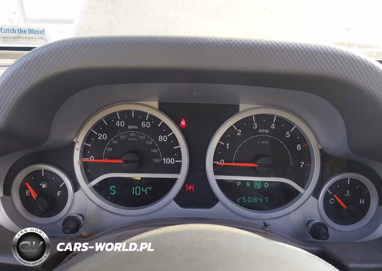 2007 Jeep Wrangler Unlimited Sahara VIN:1J4GA591X7L213612 - 7