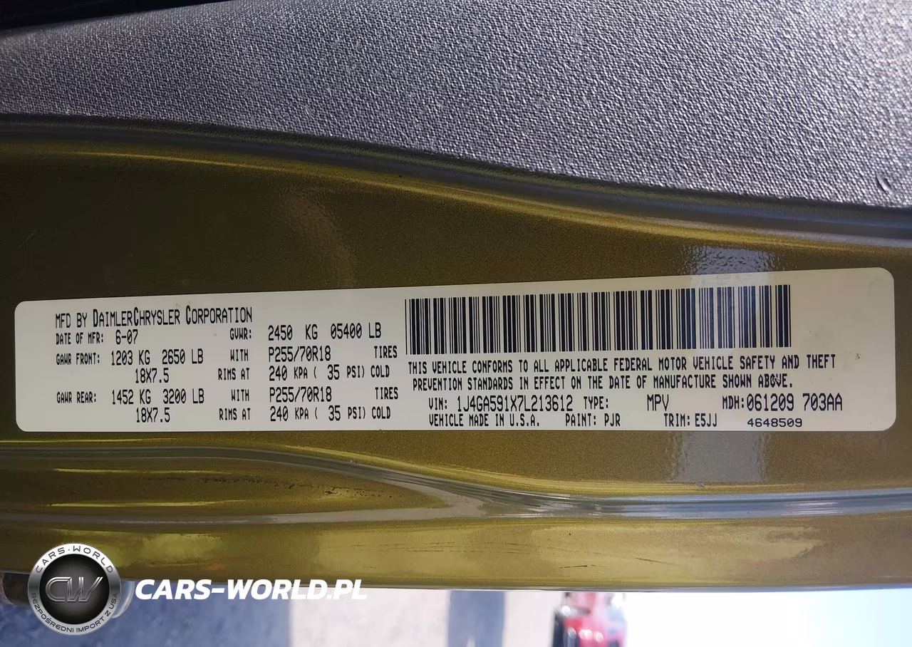 2007 Jeep Wrangler Unlimited Sahara VIN:1J4GA591X7L213612 - 9