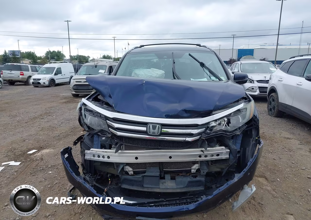 2018 Honda Pilot Touring VIN:5FNYF6H91JB057348 - 11