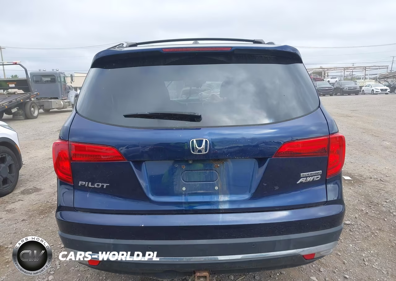 2018 Honda Pilot Touring VIN:5FNYF6H91JB057348 - 15