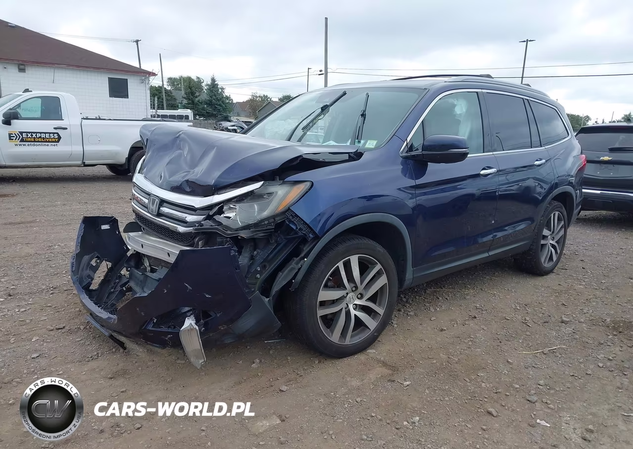 2018 Honda Pilot Touring VIN:5FNYF6H91JB057348 - 2