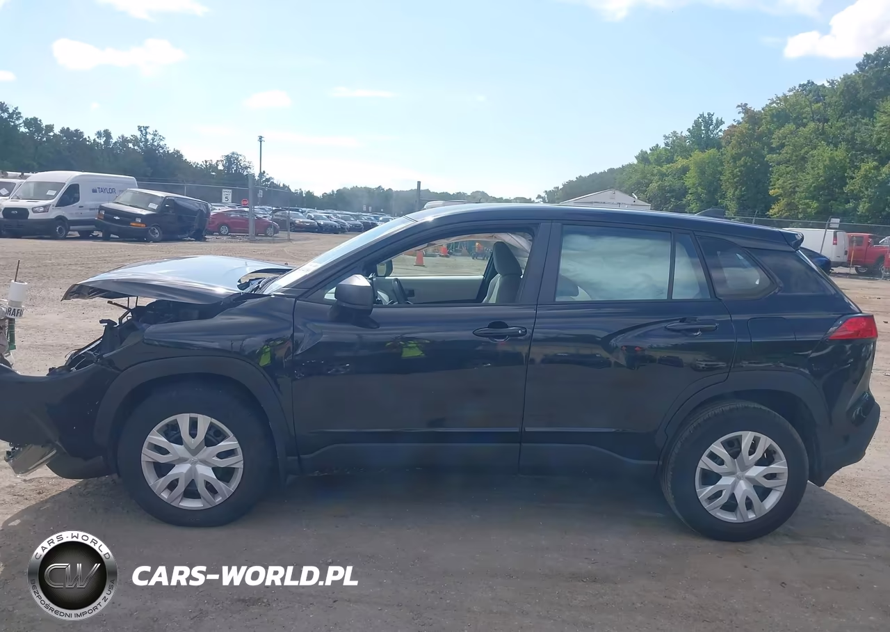 2023 Toyota Corolla Cross L VIN:7MUAAAAGXPV050789 - 14