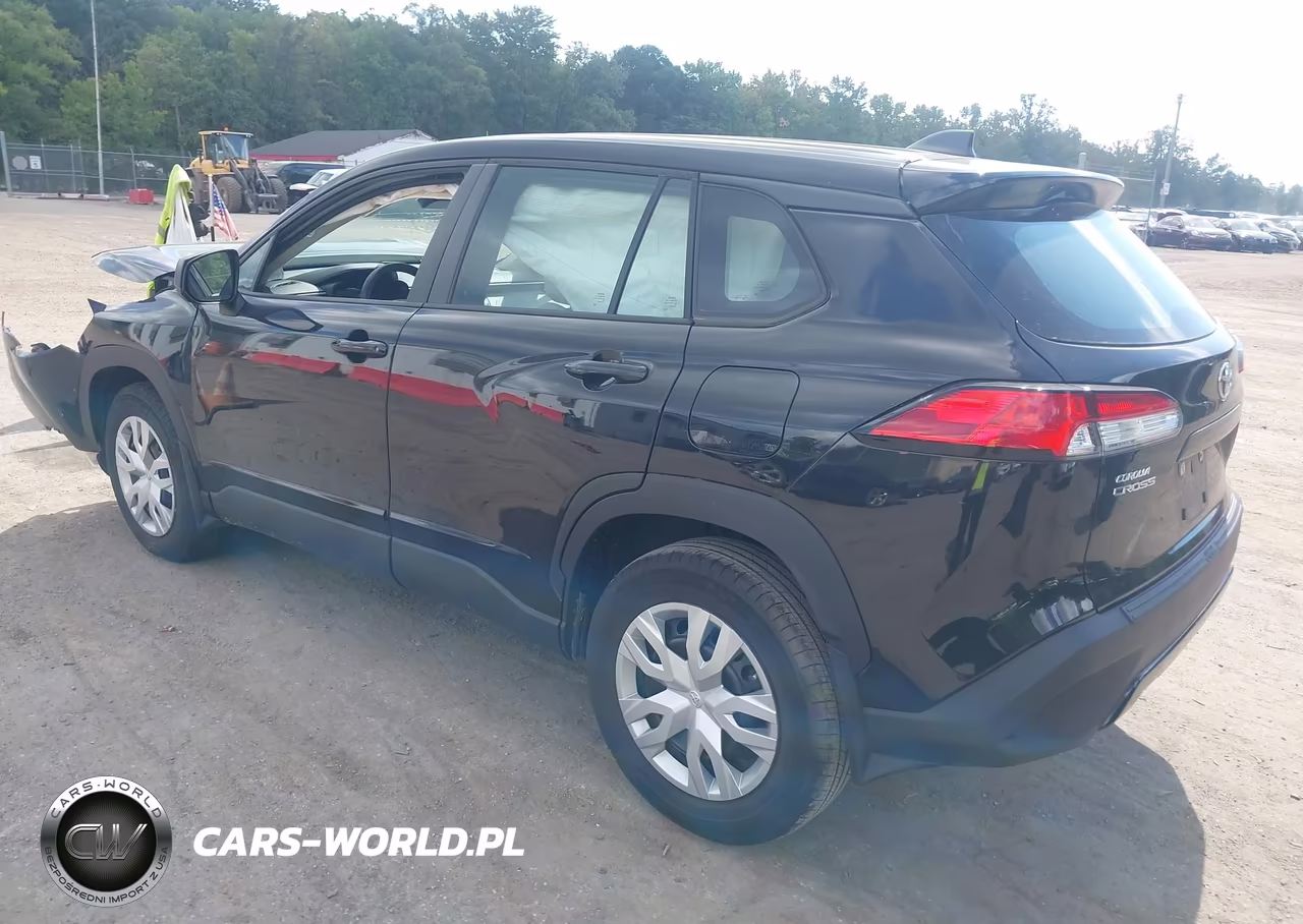 2023 Toyota Corolla Cross L VIN:7MUAAAAGXPV050789 - 3