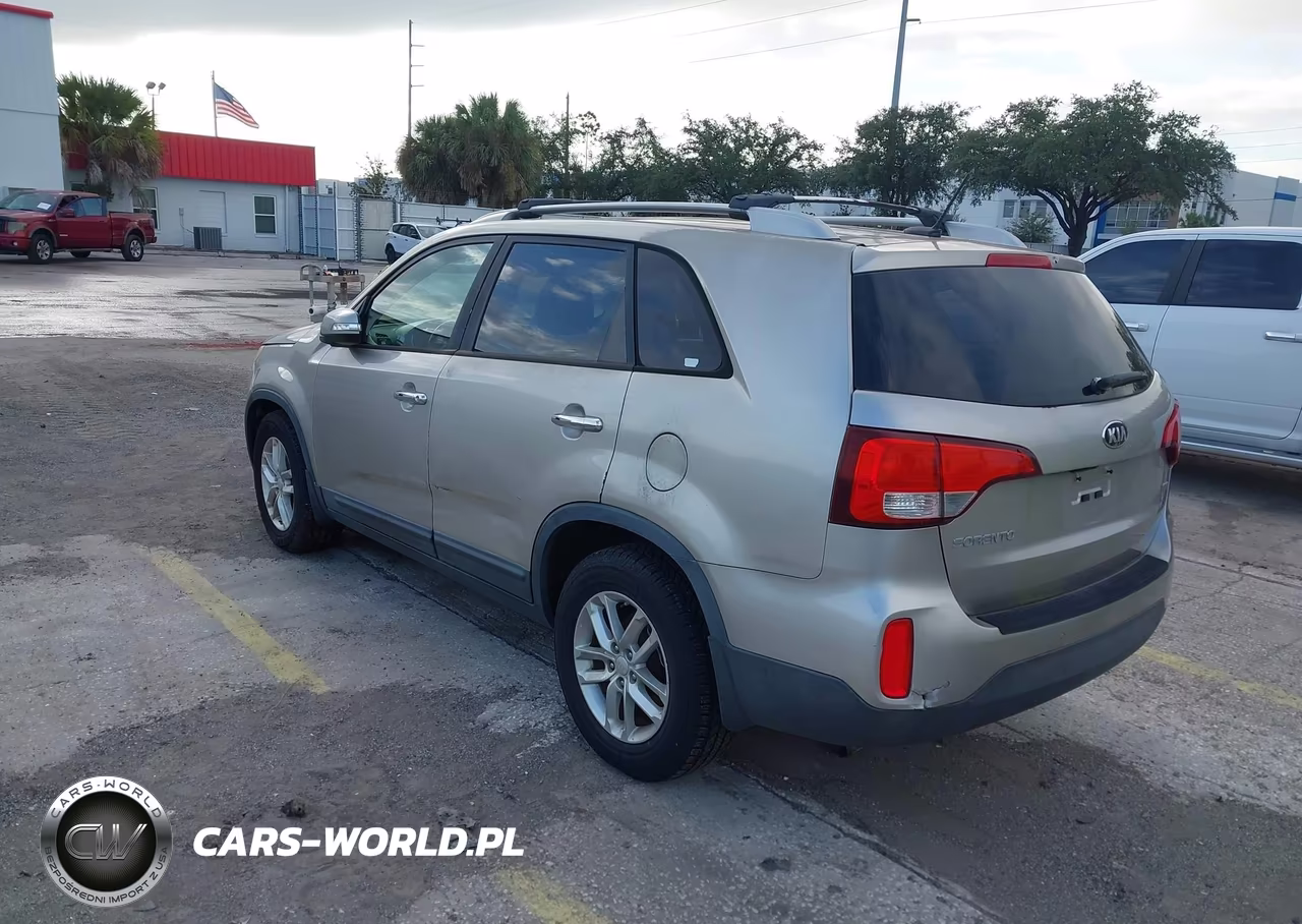 2014 Kia Sorento Lx VIN:5XYKT4A65EG513563 - 3