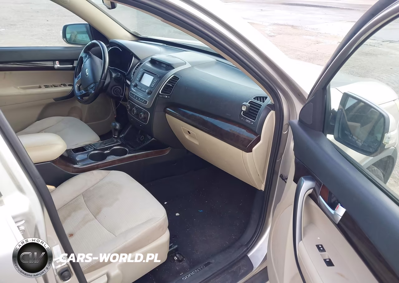 2014 Kia Sorento Lx VIN:5XYKT4A65EG513563 - 5