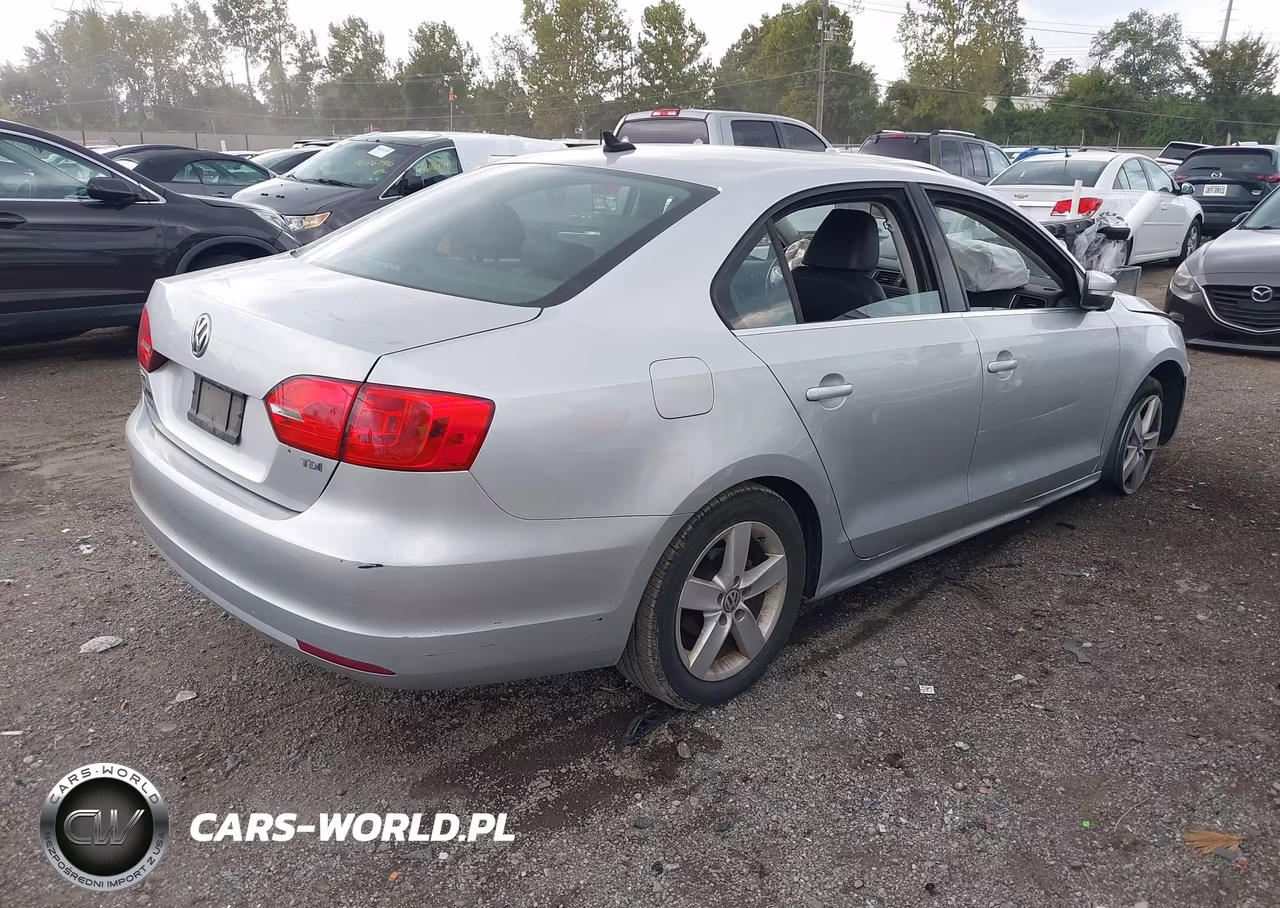 2014 Volkswagen Jetta 2.0L Tdi VIN:3VWLL7AJ2EM236896 - 4