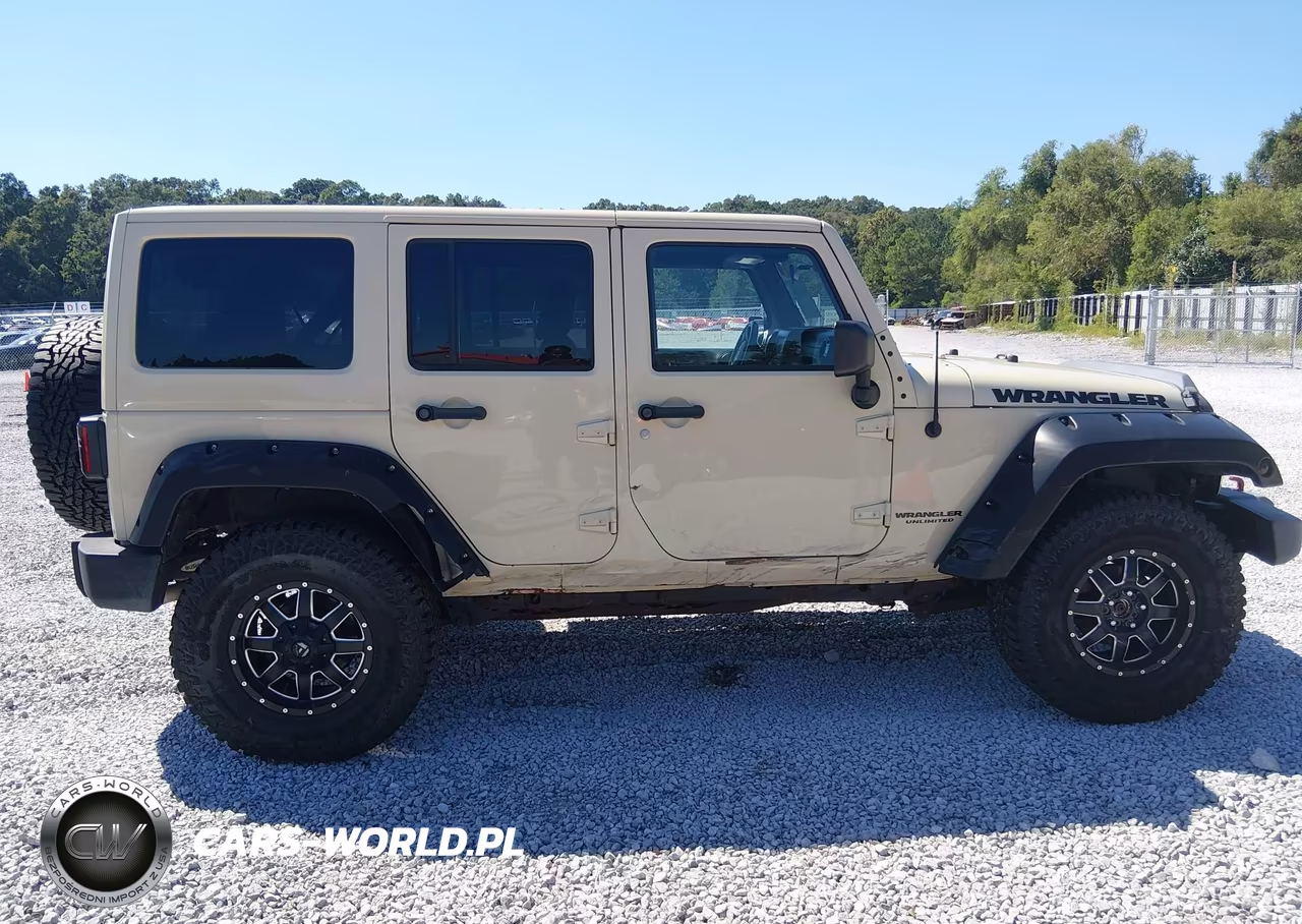 2011 Jeep Wrangler Unlimited Sahara VIN:1J4HA5H18BL603980 - 13