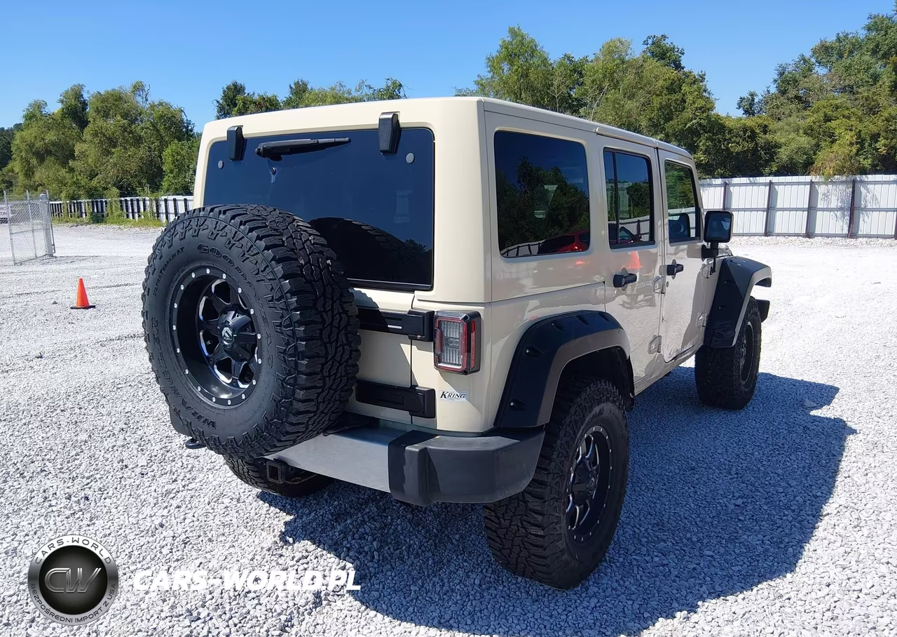 2011 Jeep Wrangler Unlimited Sahara VIN:1J4HA5H18BL603980 - 4