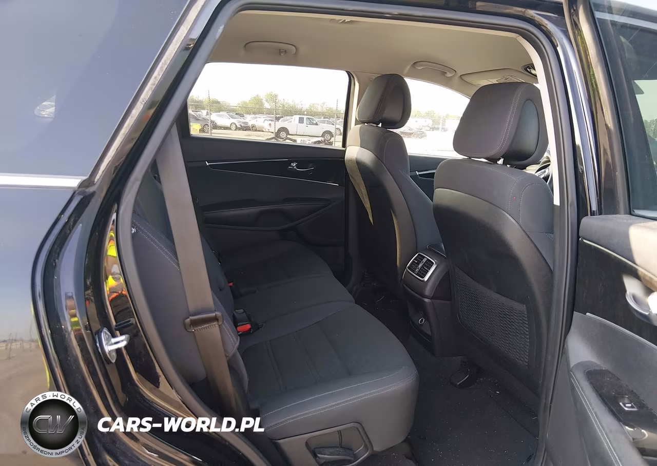 2016 Kia Sorento 2.4L L VIN:5XYPG4A37GG028215 - 8